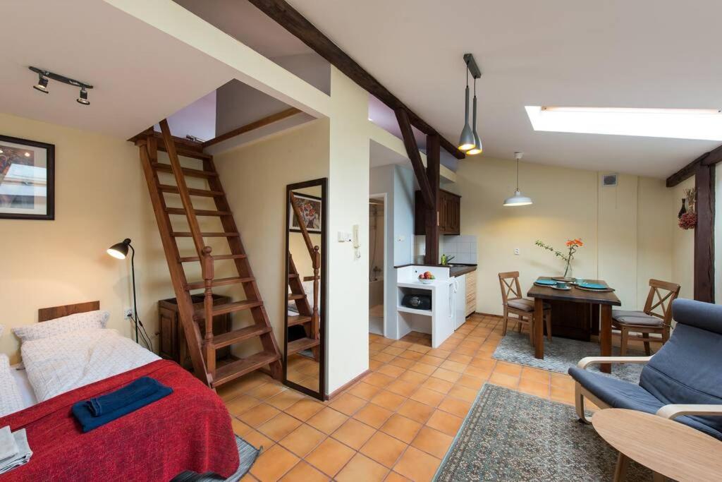 Bright Loft In Amazing Location Apartman Krakkó Kültér fotó